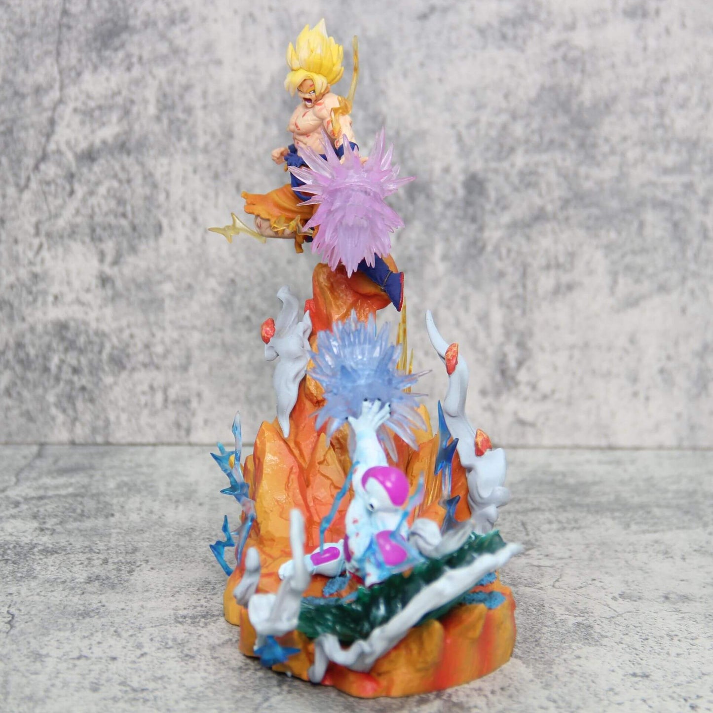 Son Goku Frieza Duell Sammelfigur (21cm) bayondo