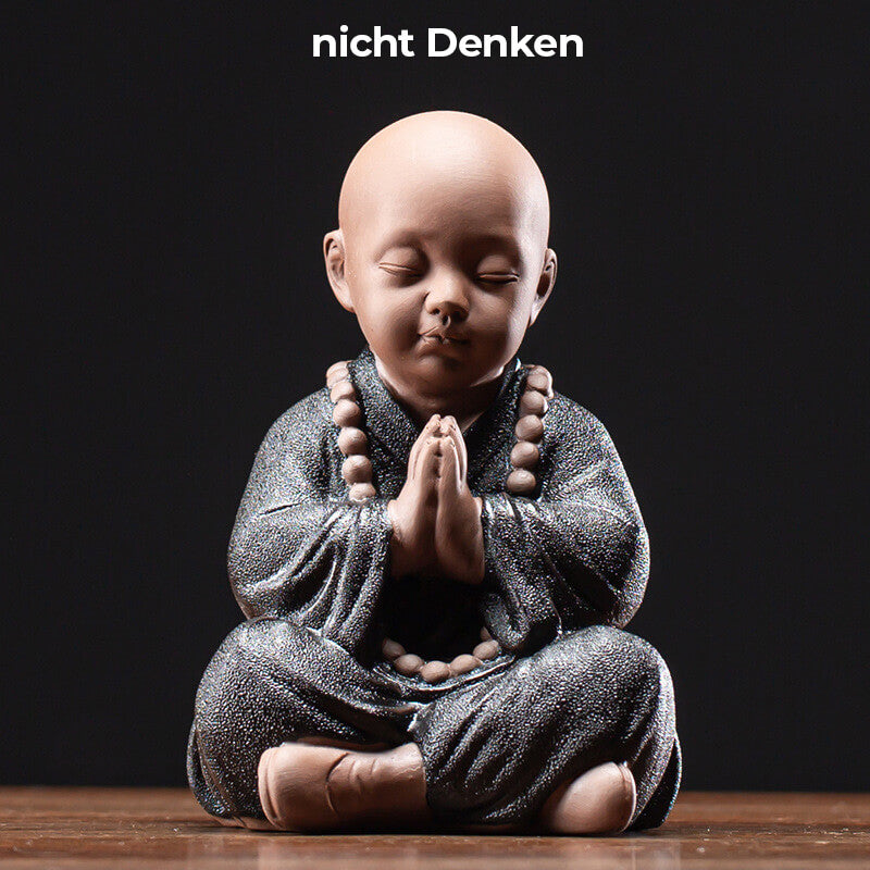 Die "Vier Grundlagen der Meditation" - Mönchsfiguren aus Tonerde