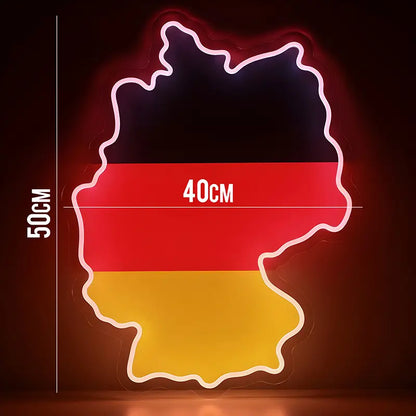 Wandlampe Deutschlandkarte mit Neonbeleuchtung und Flaggenfarben.