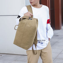 Laden Sie das Bild in den Galerie-Viewer, Stylischer Vintage Canvas Seesack Rucksack
