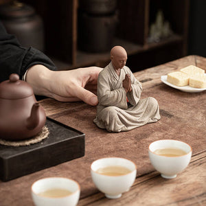 Mönch in Tiefenmeditation - Aura Aufladung (aus Keramik Handgemacht)