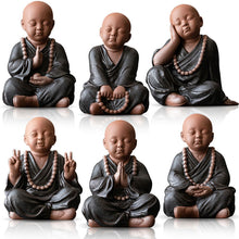 Laden Sie das Bild in den Galerie-Viewer, &quot;Sechs kleine Mönche&quot;   Hochwertige Feng-Shui Ton-Skulpturen für Glück und Harmonie im Haus
