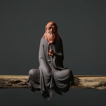 Laden Sie das Bild in den Galerie-Viewer, Premium Handarbeit - &quot;Lao Tzu&quot; Statue aus Keramik in hochwertiger Sicherheitsbox
